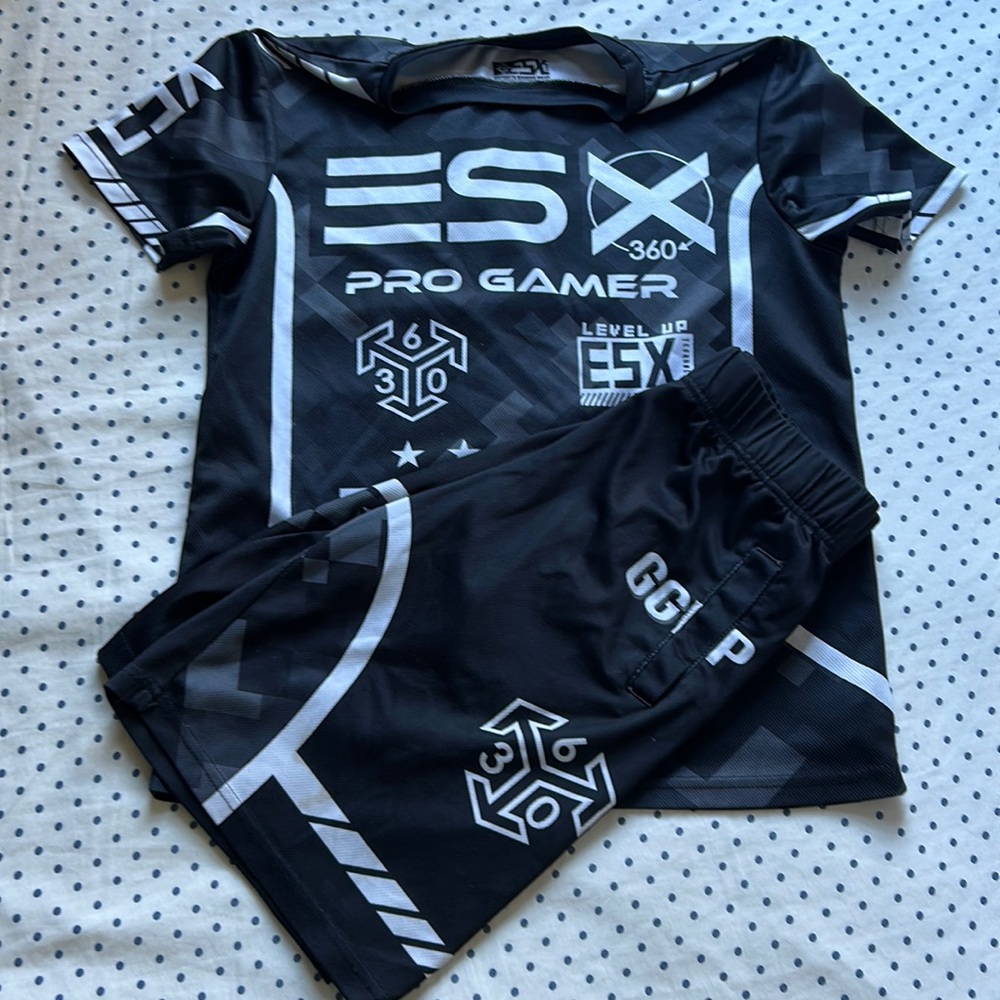 ESX GAMER WEAR
